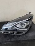 Lampa Lewy Przód Soczewka Toyota Yaris 3 LIFT BRAK USZKODZEN SPRAWNA