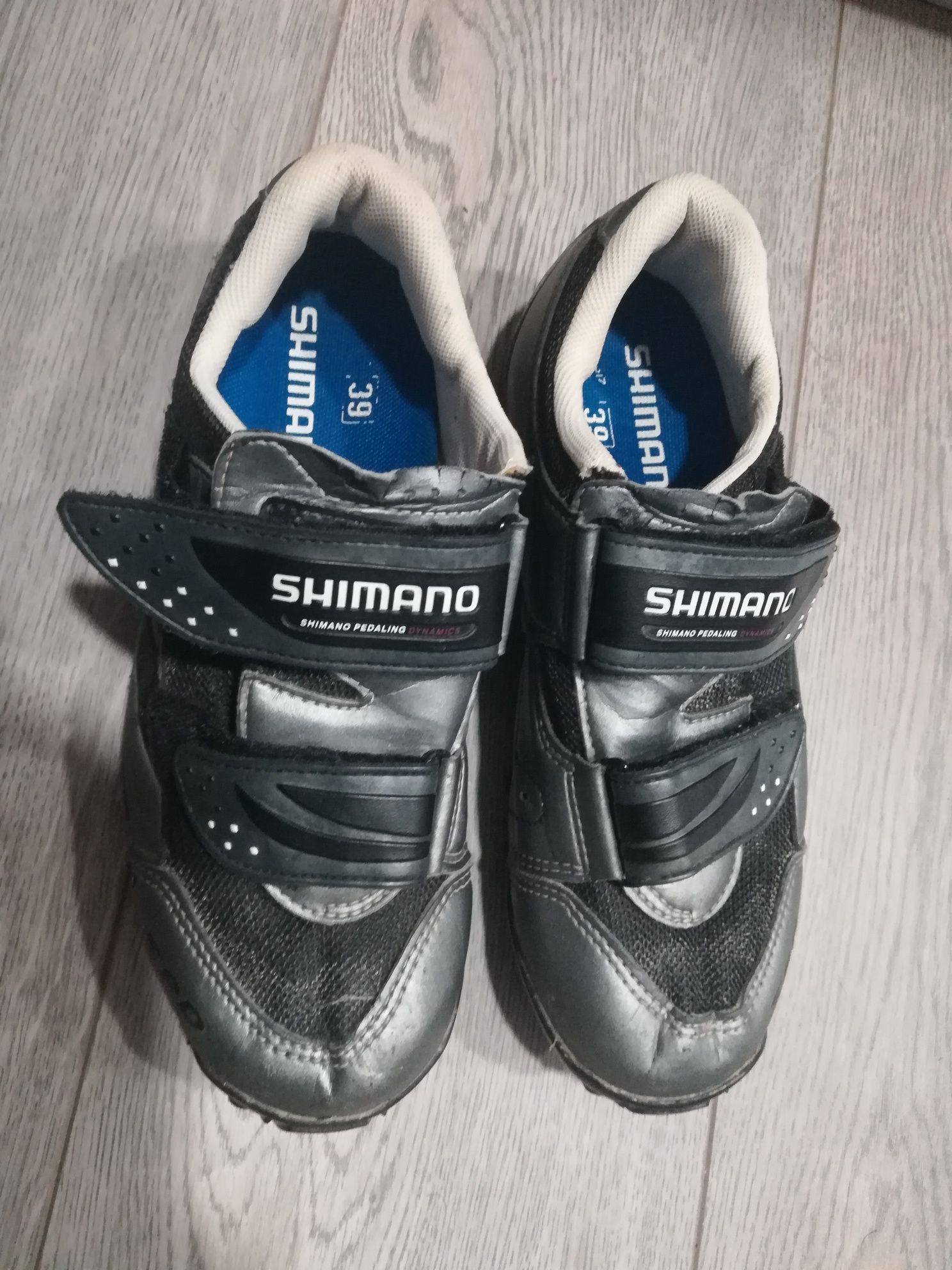 Sapatos Shimano M063 de encaixe para bicicleta (Nr. 39)