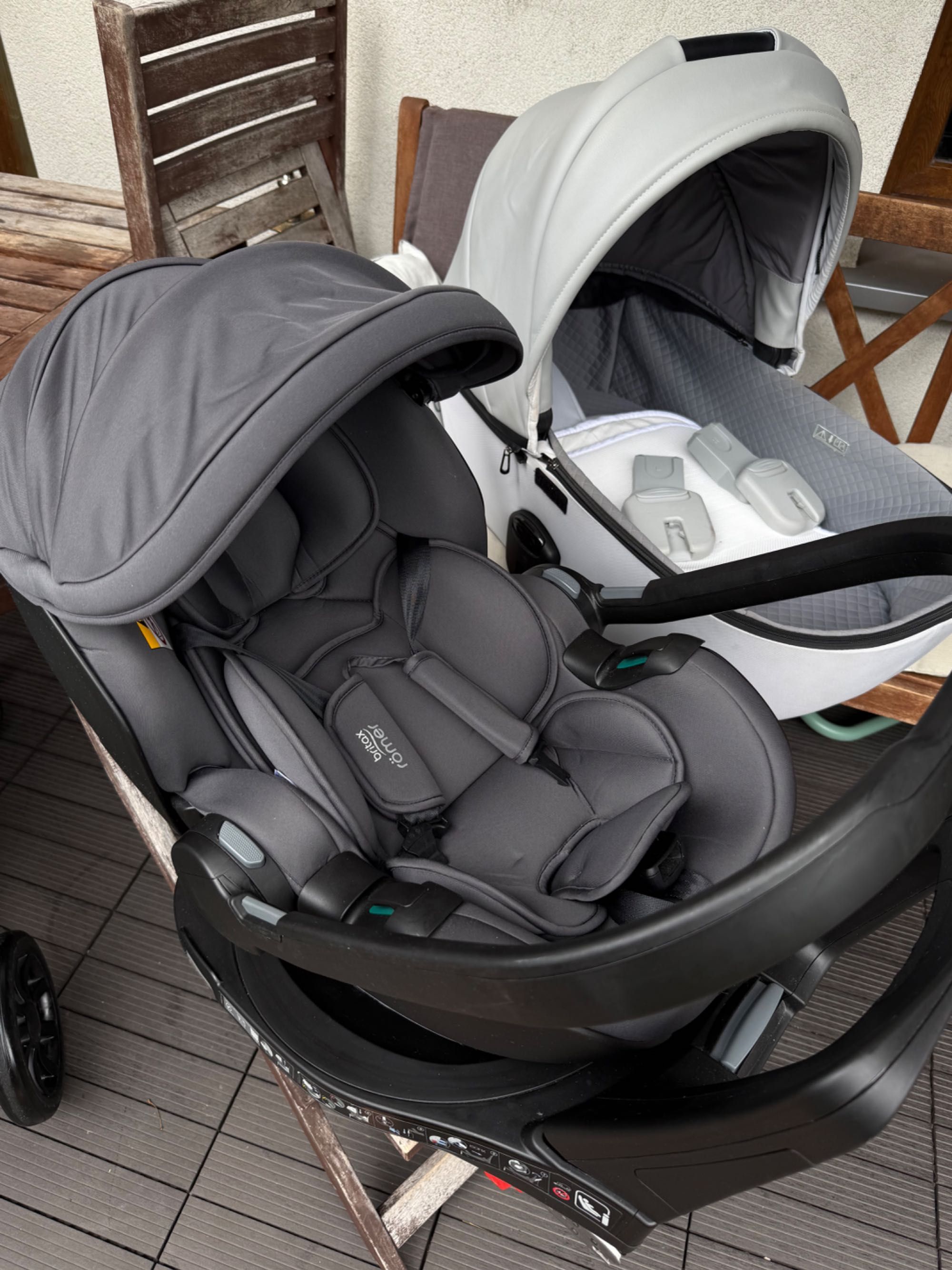 fotelik Britax-Romer Baby-Safe Pro razem z obrotowa baza Vario Base 5Z