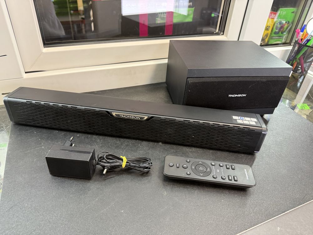 Jak nowy soundbar Thomson SB60BTS, Komplet