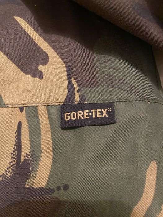 Varias peças de roupa Homem