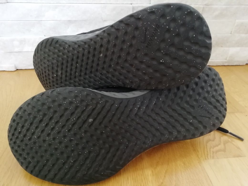 Buty sportowe, chłopięce, firmy NIKE, rozm. 38