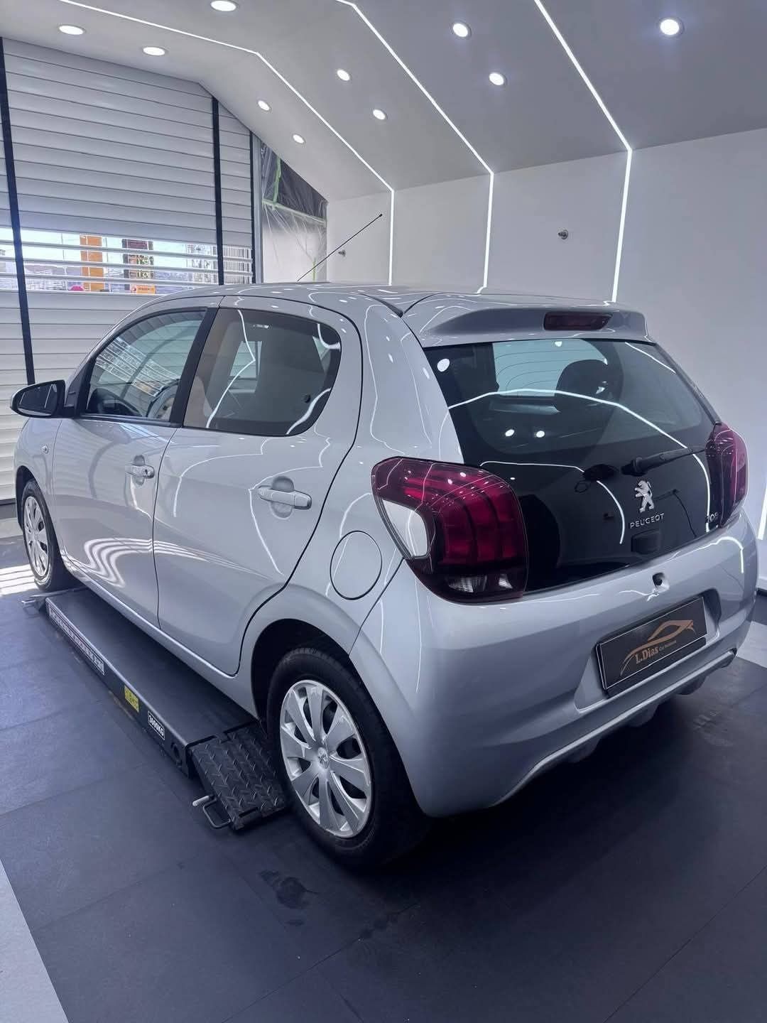 Peugeot 108 Nacional ar condicionado