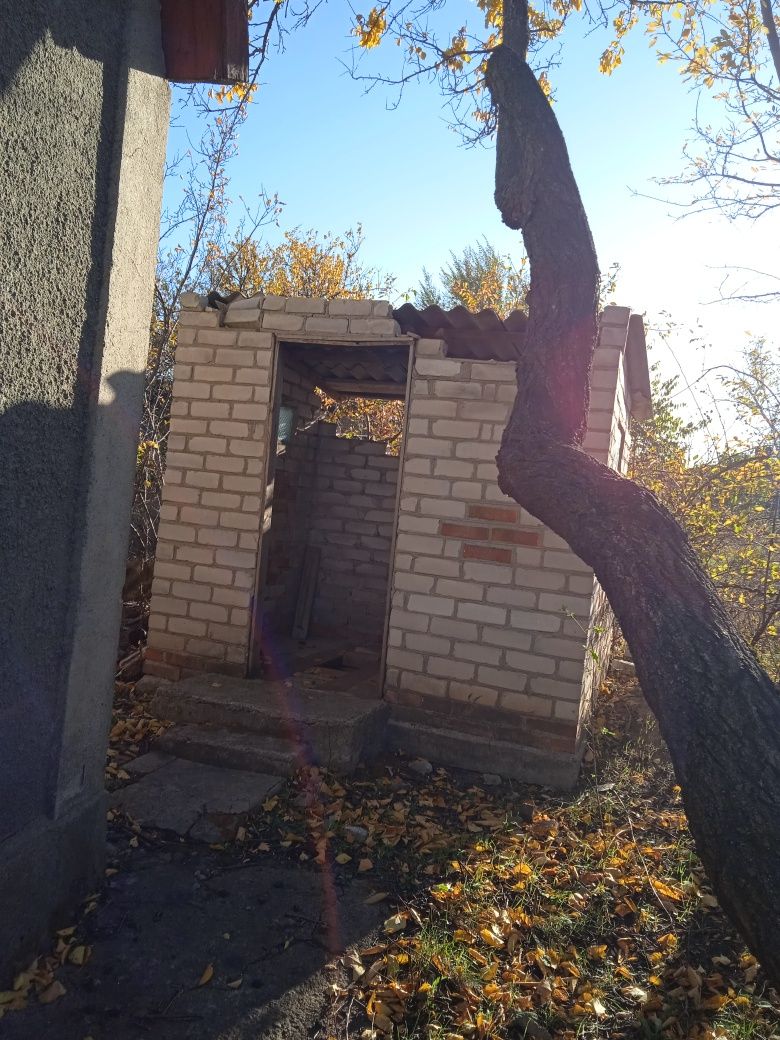 Продається дачний будинок