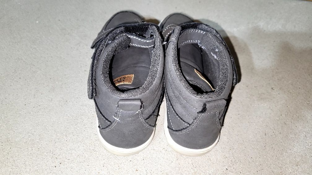 Buty chłopięce 34