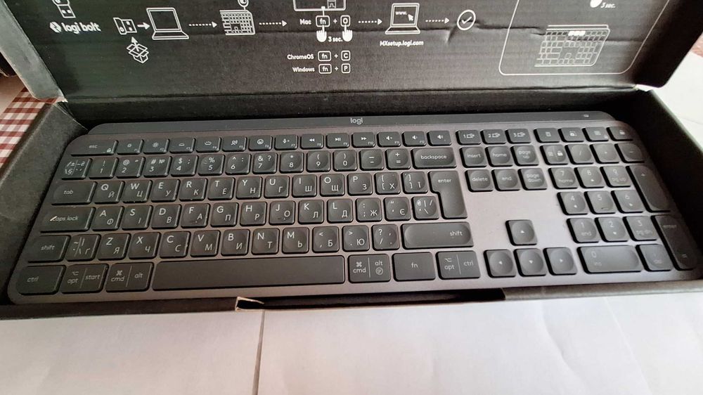 Бездротова клавіатура