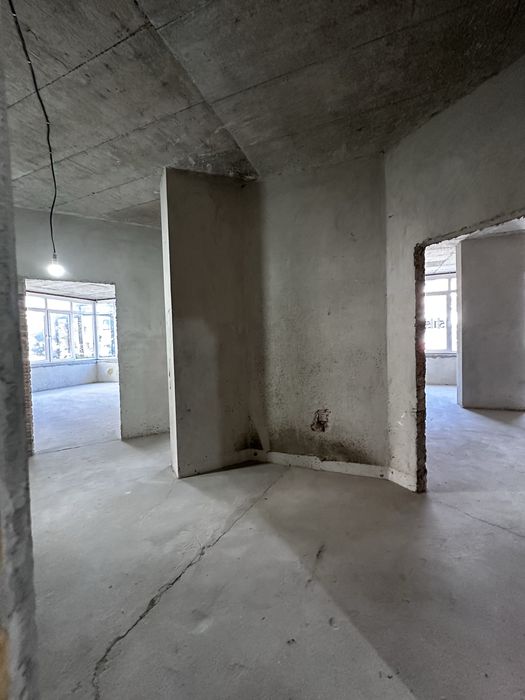 Продаж 3-к квартри Центр Бельведерська