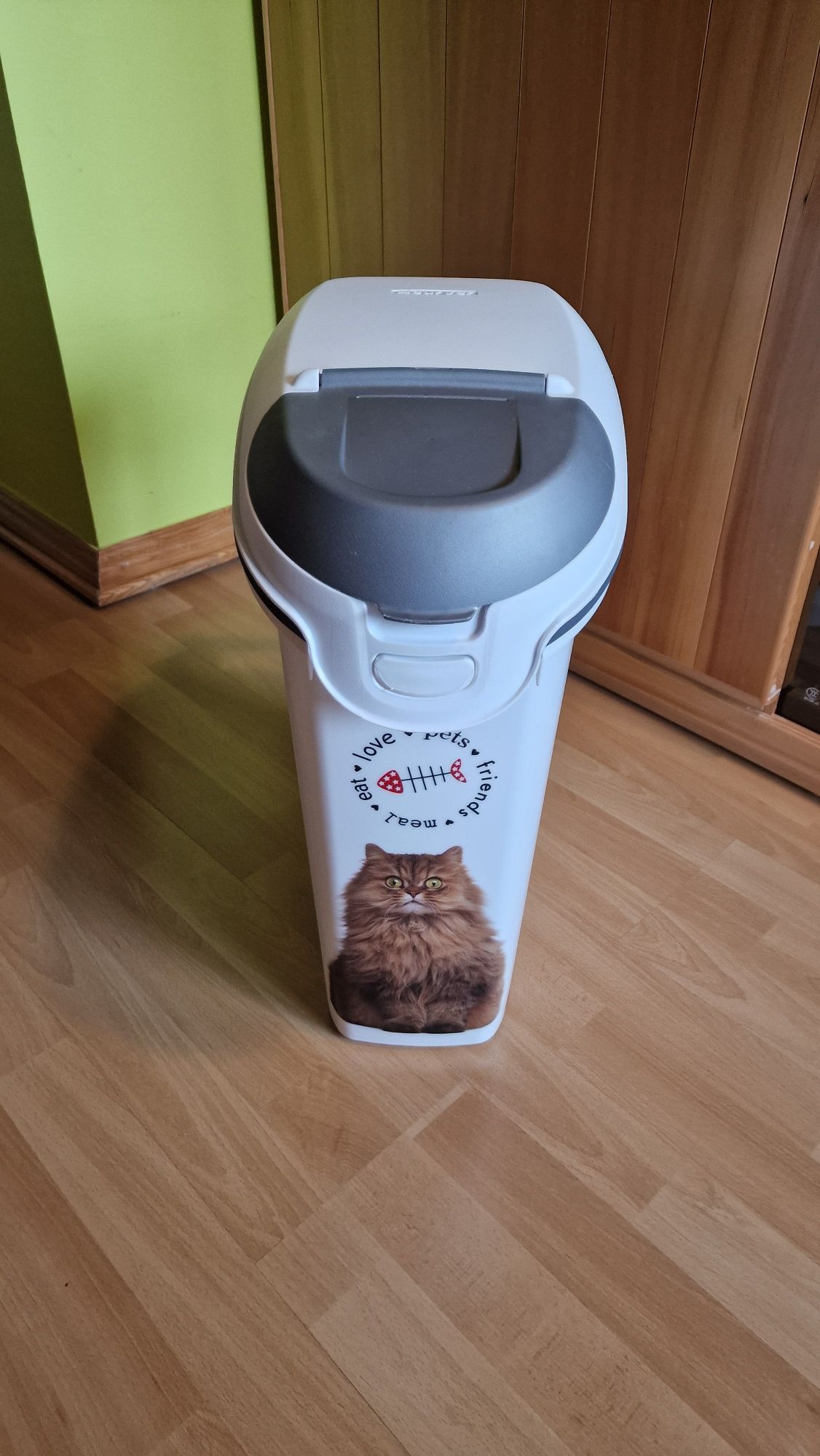 Pojemnik na suchą karmę duży Curver 23l