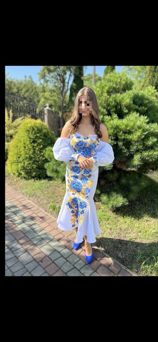 Вишите плаття (машинна вишивка)