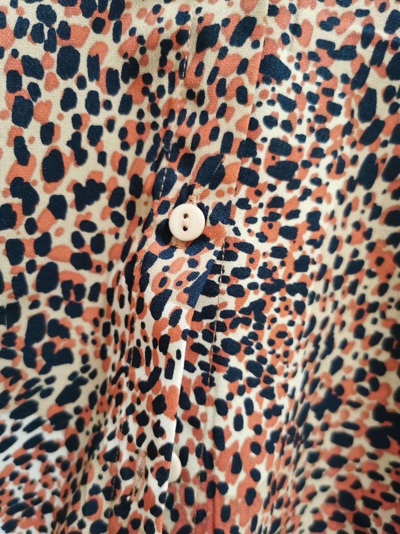Camisa padrão leopardo