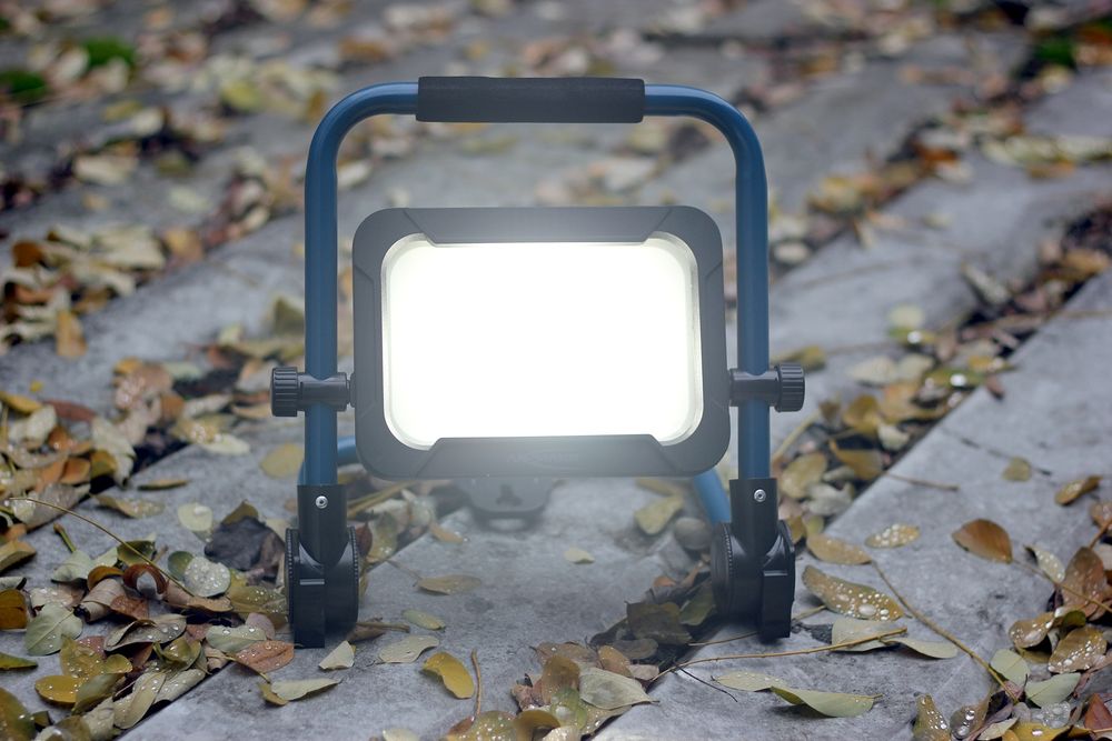 Прожектор Ansmann FL1600R