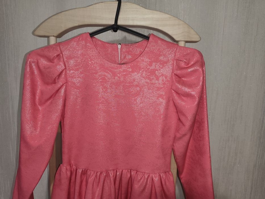 Святкова сукня для дівчини