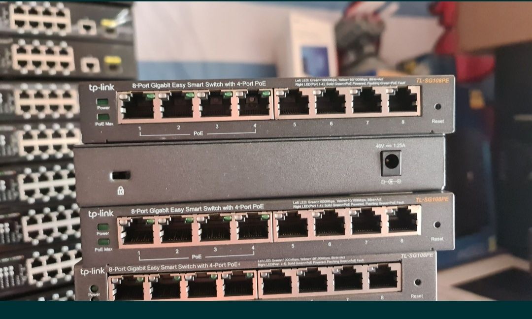 Коммутатор TP-Link TL-SG108PE+блок питания