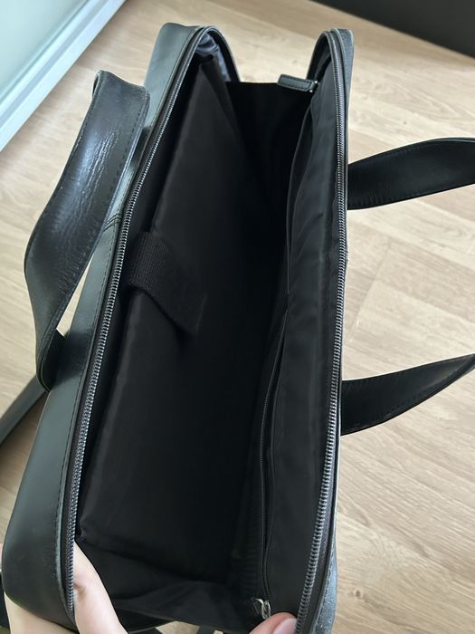 Шкіряний портфель чоловічий ECCO