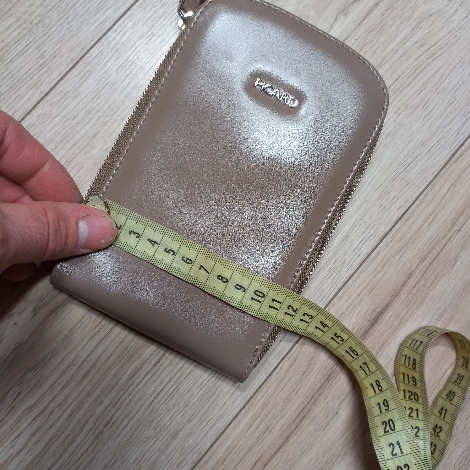 Etui na telefon i karty