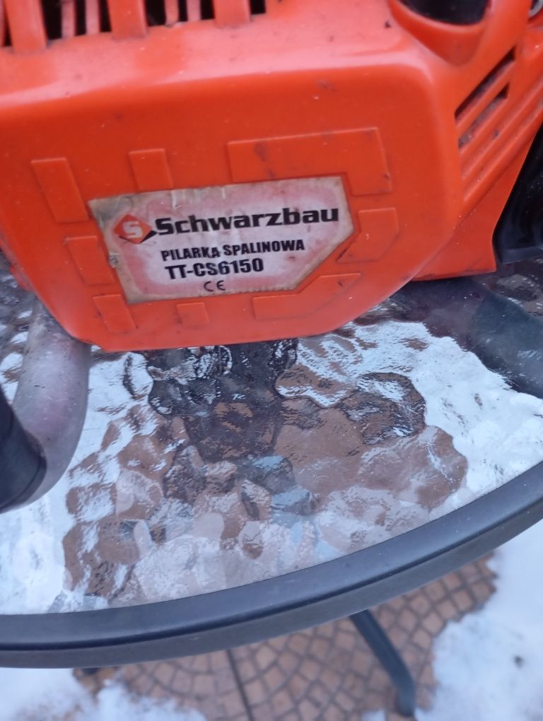 Piła spalinowa..