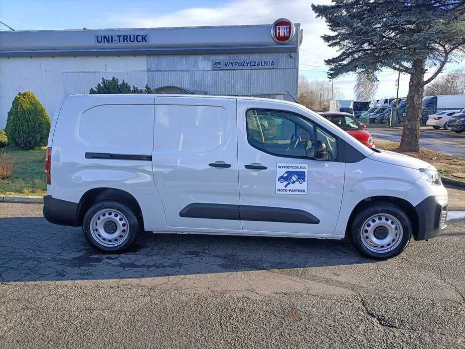 Wynajem busa FIAT DOBLO Cargo VAN L2H1 1.5 MJ 100 KM BlueHDI Łódź