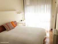 411743 - Quarto com cama de solteiro em...