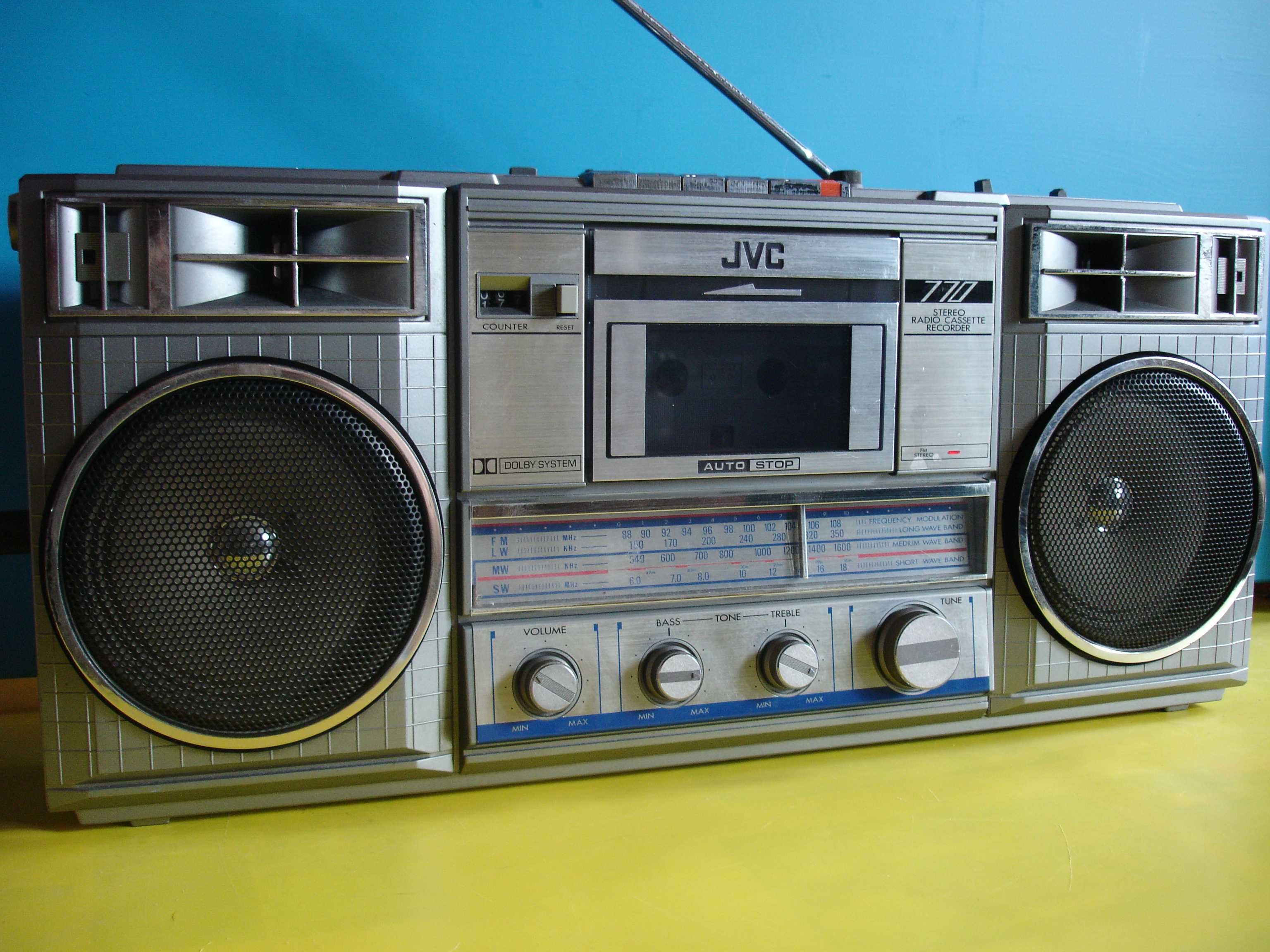 Radiomagnetofon JVC RC-770