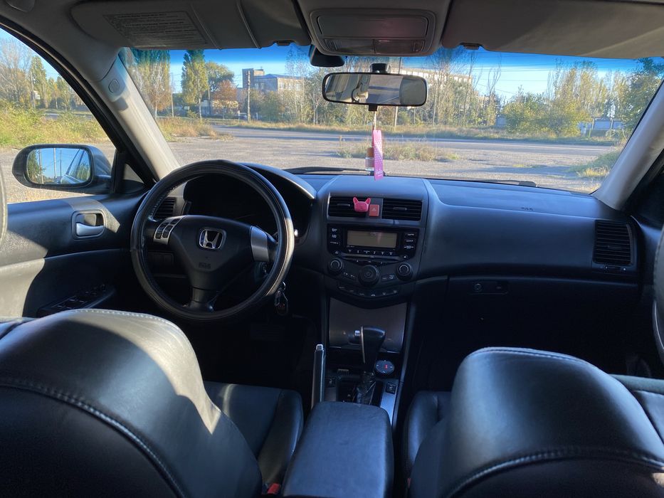 Продам автомобиль honda akkord 7