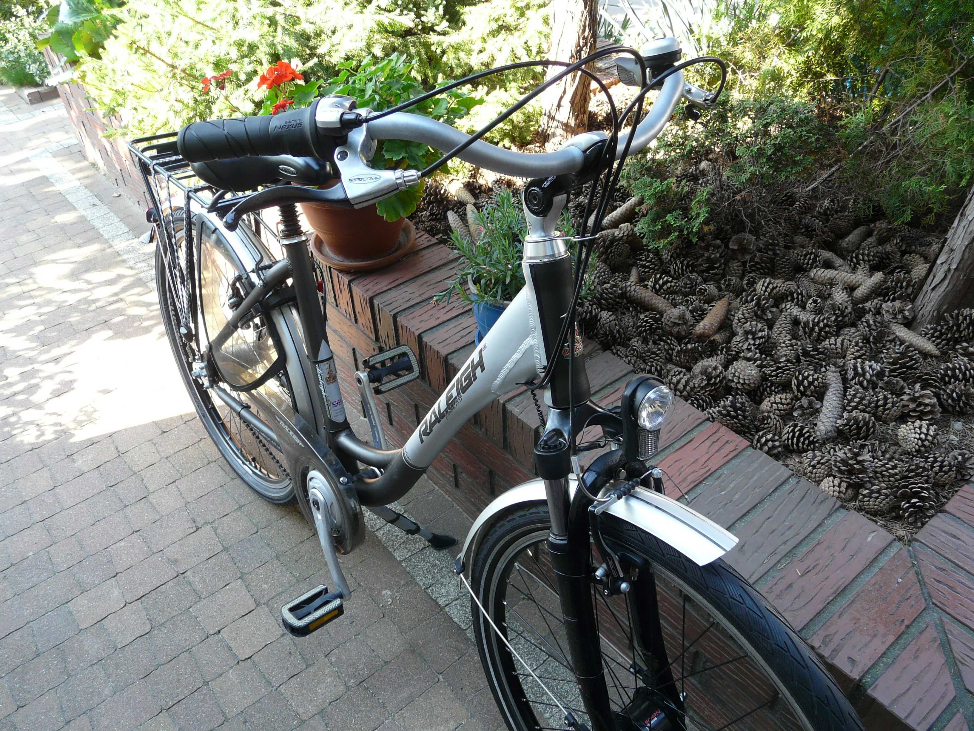 Rower miejski RALEIGH Dover Alm 26"/45 nożny hamulec-Britisch
