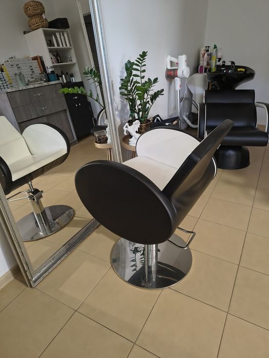 Fotele i myjnia fryzjerska