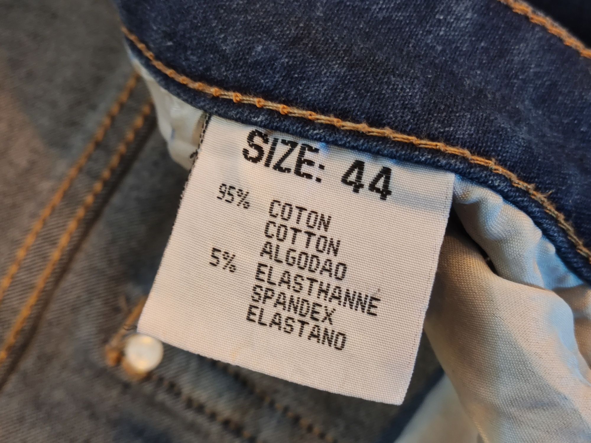 Damskie spodnie jeansowe