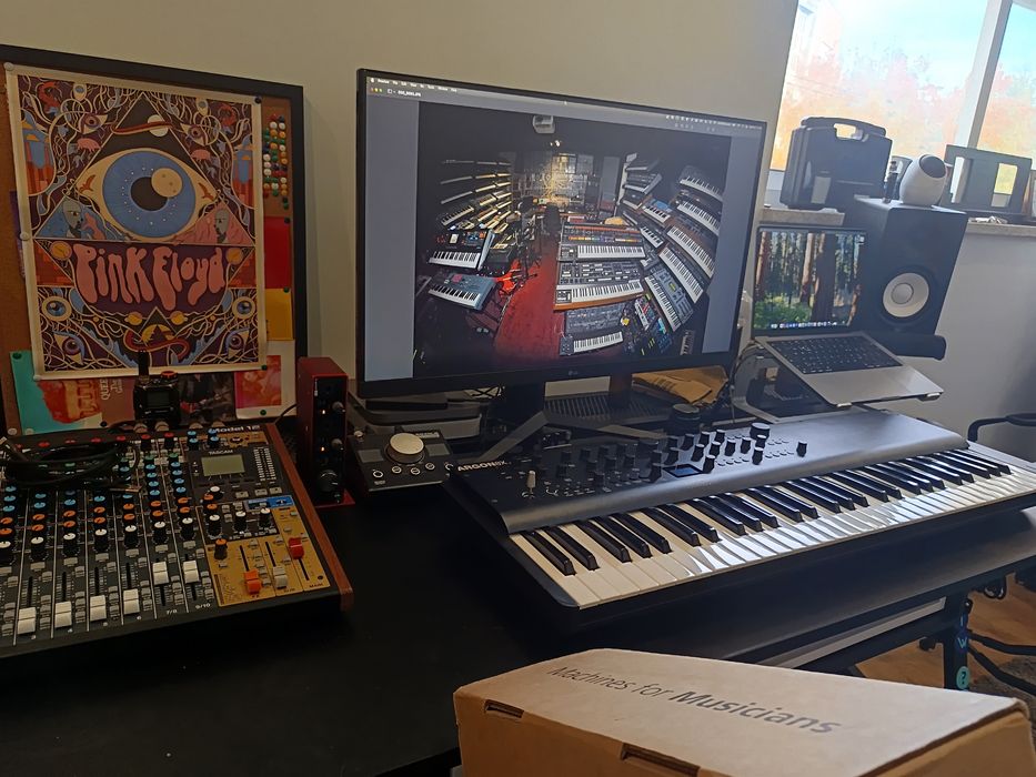 Sintetizador Modal - Argon 8X