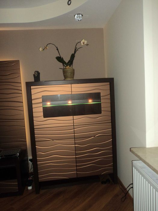 Komoda do salonu z oświetleniem i opcją półki pod telewizor!!!400zł