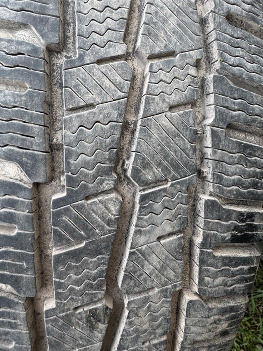 Koła z oponami Michelin Agilis Alpin R16