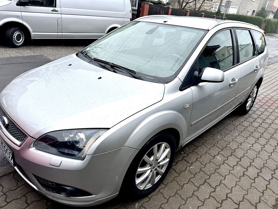 Focus pakiet ST 2.0b Ghia dotykowa navi,hak, xenon, pół skóry, zamiana