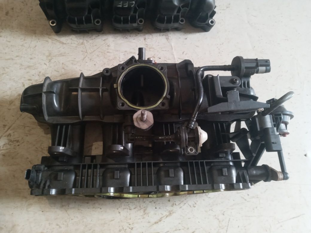 Впускний колектор впускной коллектор VW skoda audi 1.4 1.8 2.0 TSI TDI