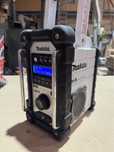 Makita dmr 109 radio budowlane