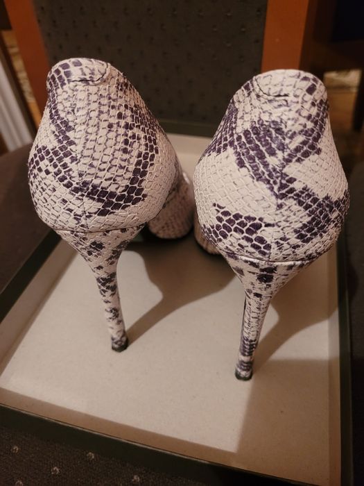 Czółenka czarne białe krokodyl gino rossi 37.5