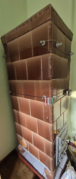 piec kaflowy-  - rozbiórka i transport we własnym zakresie.