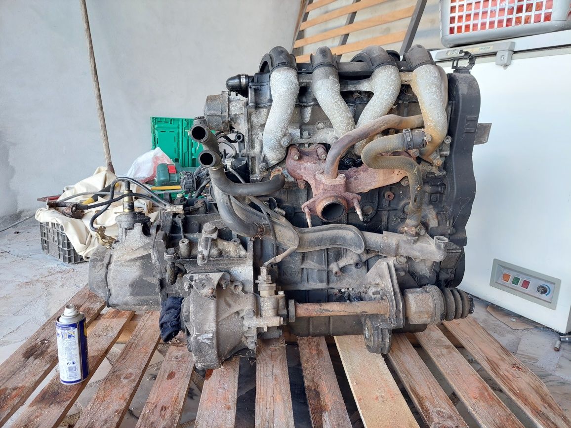 Motor e caixa de Peugeot 206 1.9D