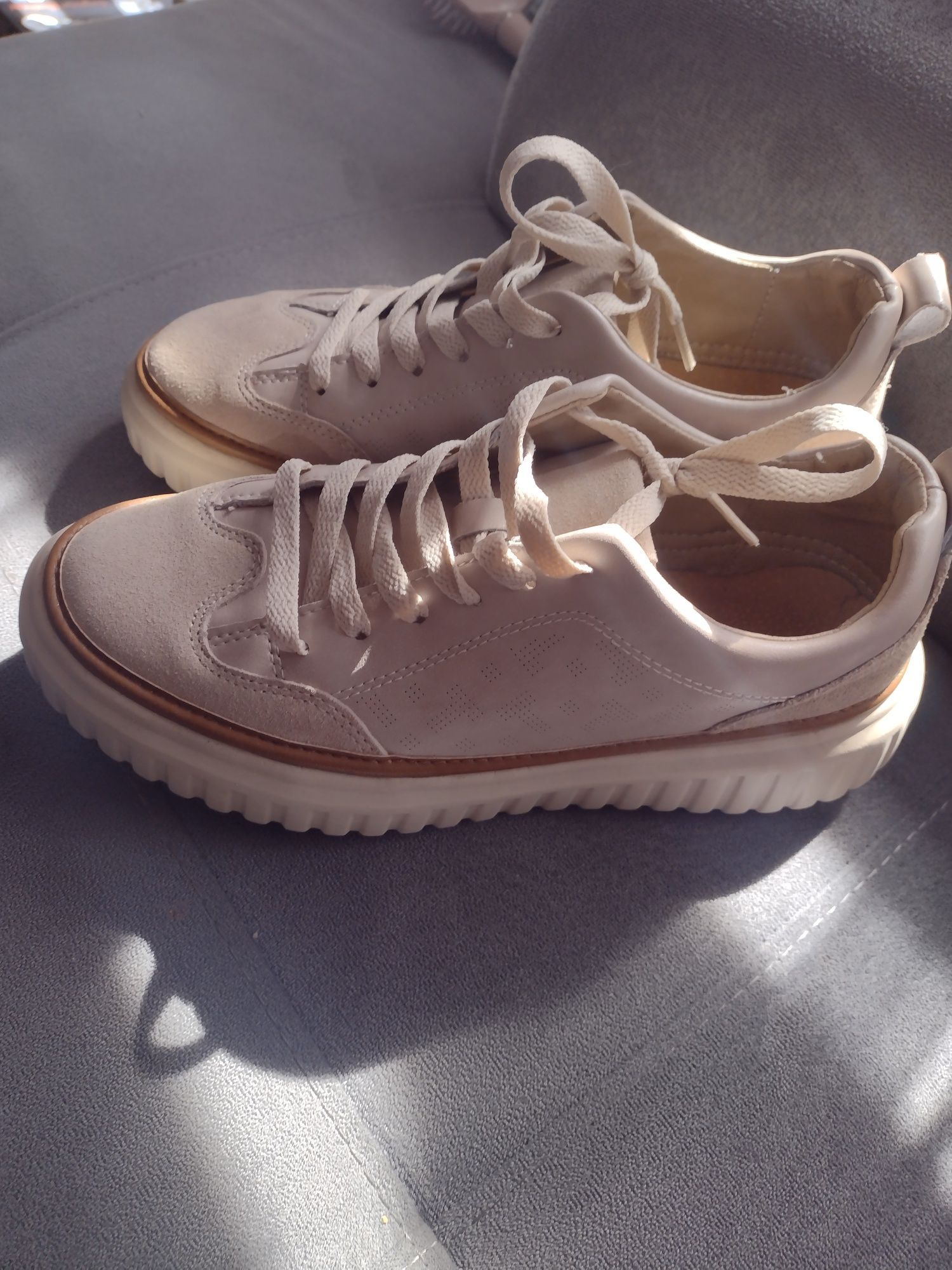 Sneakersy skórzane