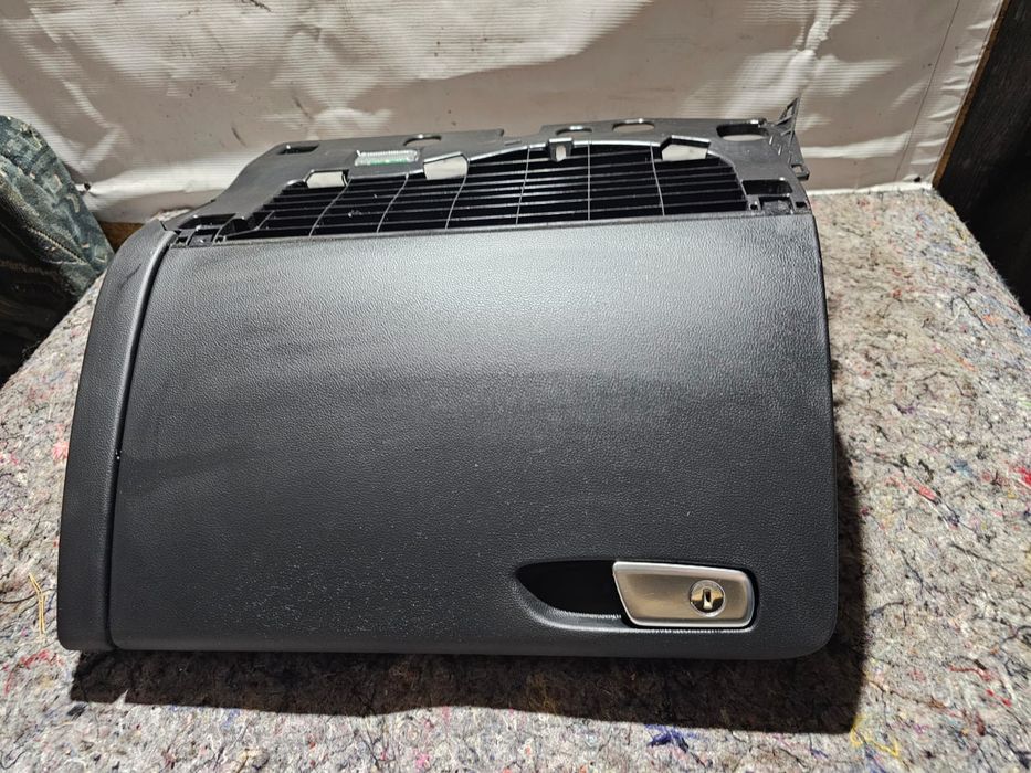 Audi A4 B8 Schowek pasażera EU