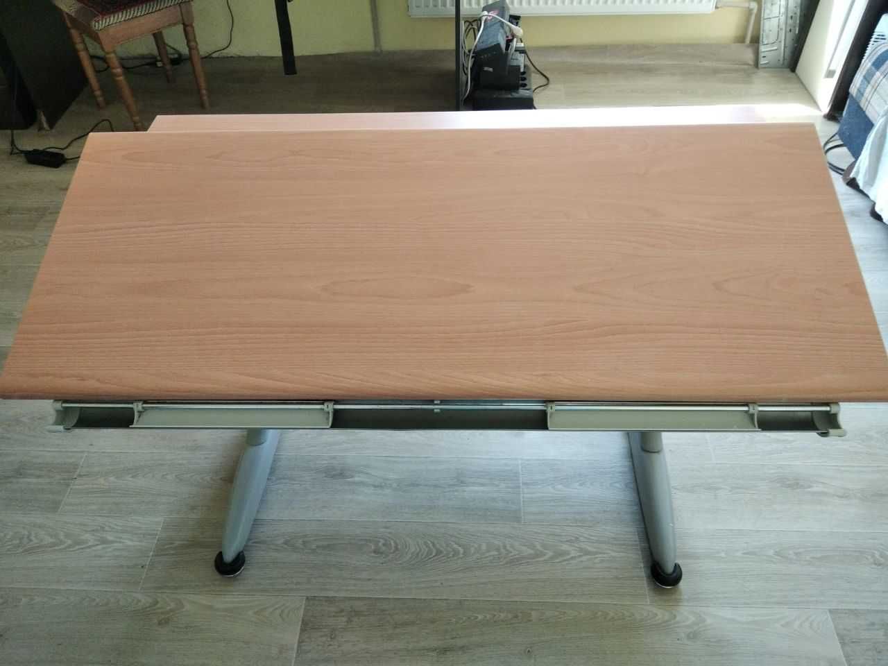 продам регульовану парту COMF - PRO в гарному стані, торг