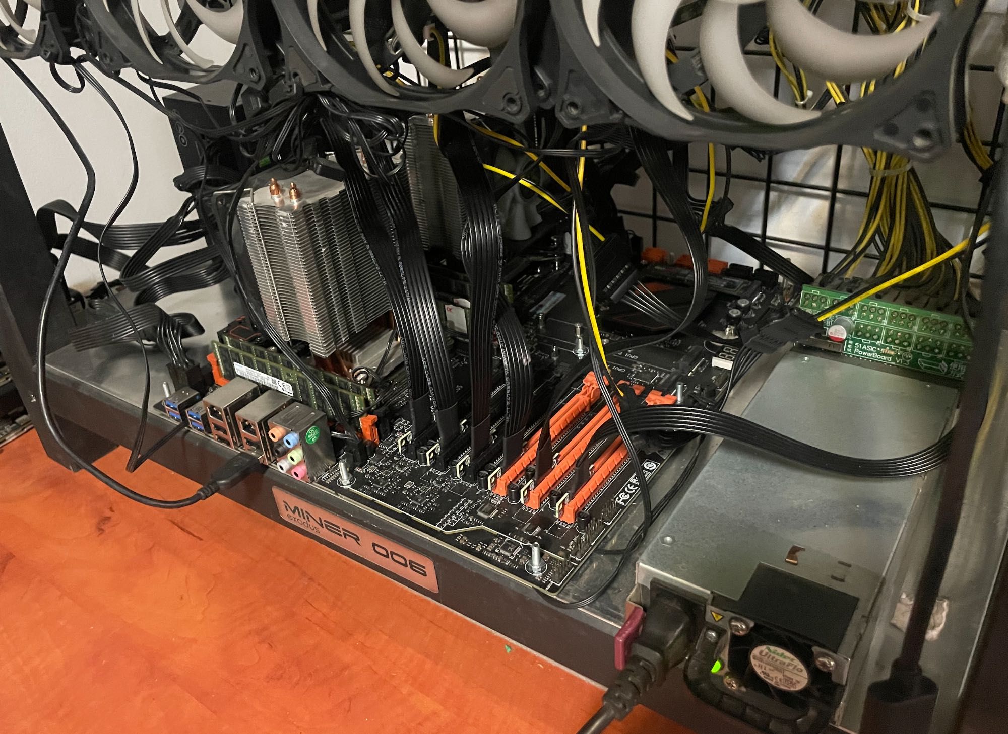 Serwer AI Learning 6xGPU NVIDIA Tesla 2 x E5v2699 72 wątki 512GB f.VAT