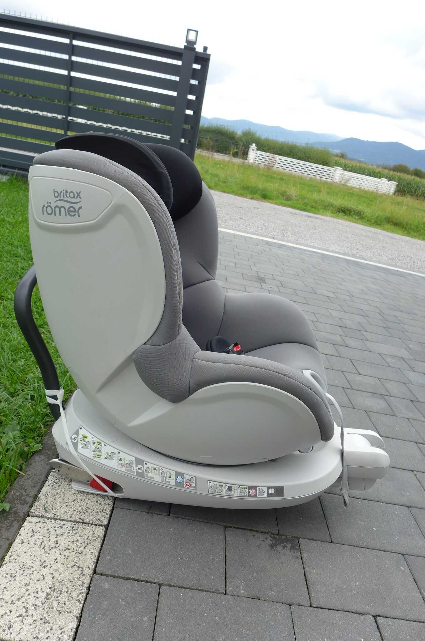 Fotelik samochodowy obrotowy  Britax Romer Dualfix Isofix 0-18 kg