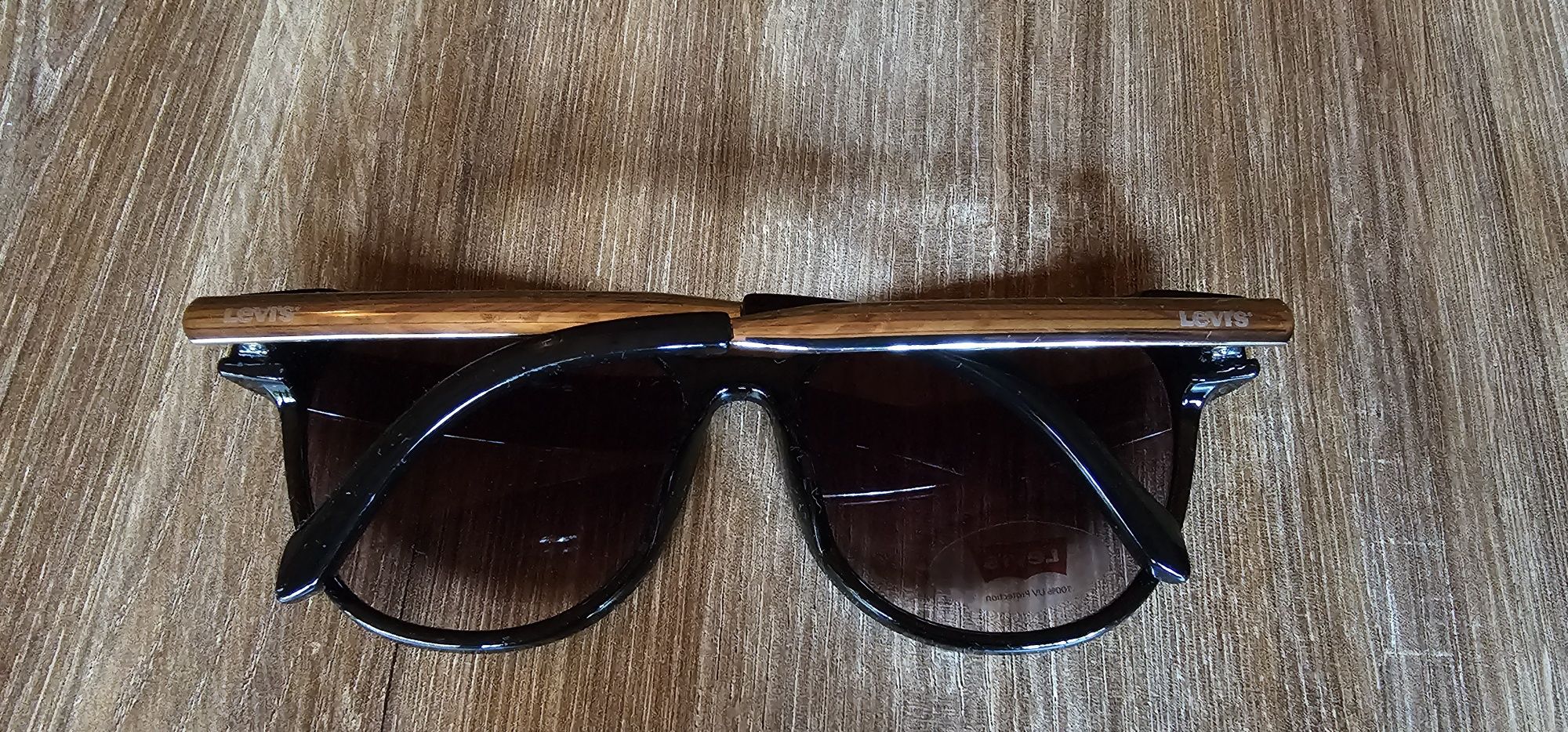 Okulary przeciwsłoneczne damskie Levis LEV104W