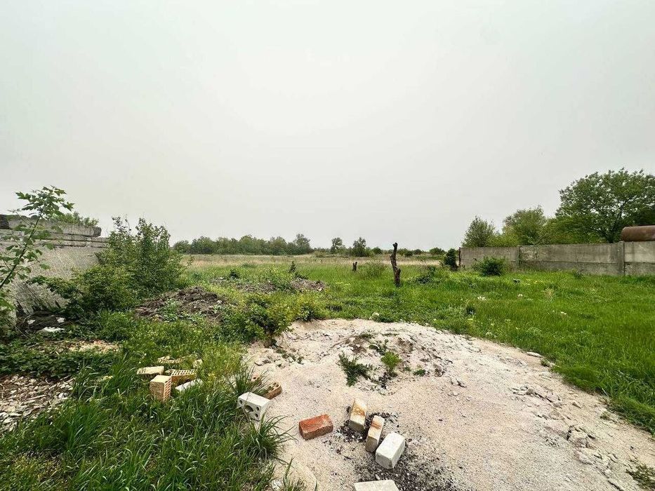 Будинок з земельною ділянкою 25 соток, біля Камянського, ТОРГ!