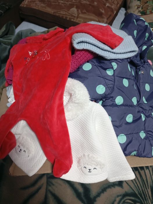 Дитячі речі від о до року чоловічки повзунки кофтинки