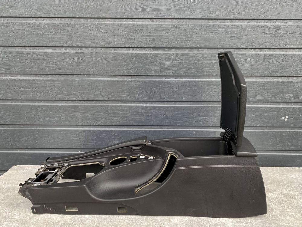 Підлокотник BMW E60 E61 Рестайл Чорний Підлокітник БМВ Е60 Е61