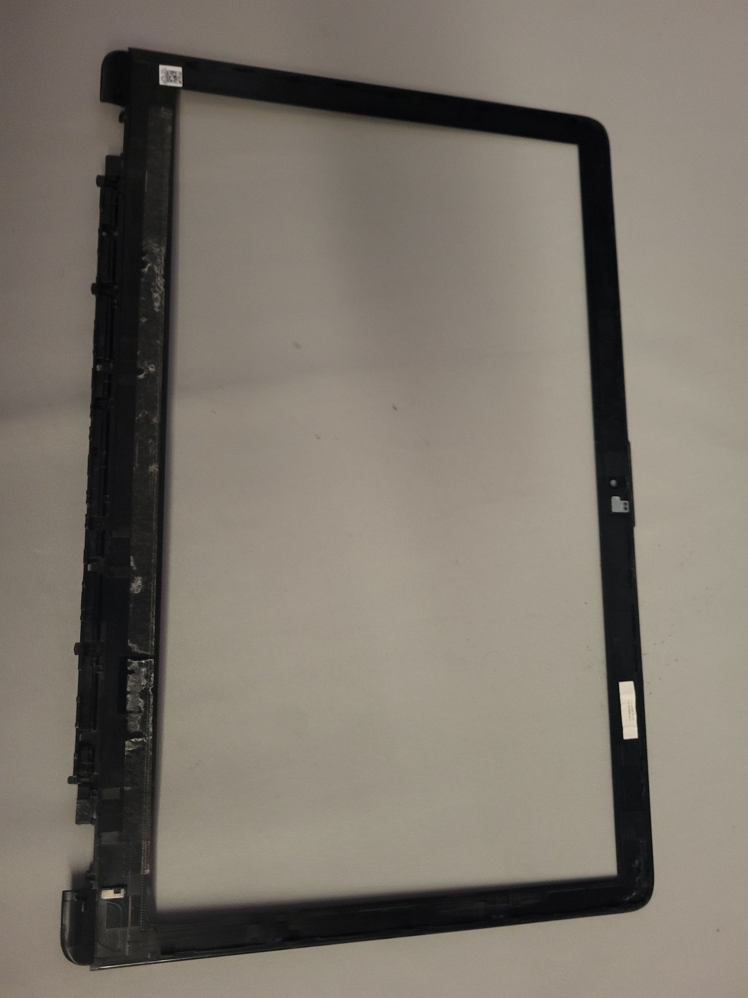 Sprzedam Ramkę matrycy do laptopa Hp 255 G7.
