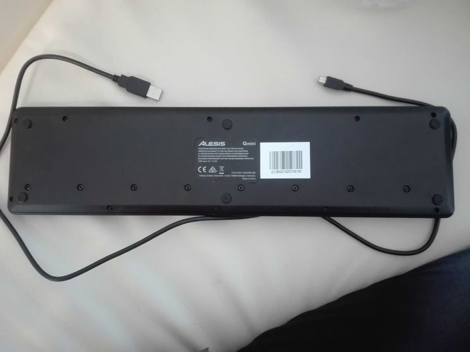 Alesis Q mini - controlador midi