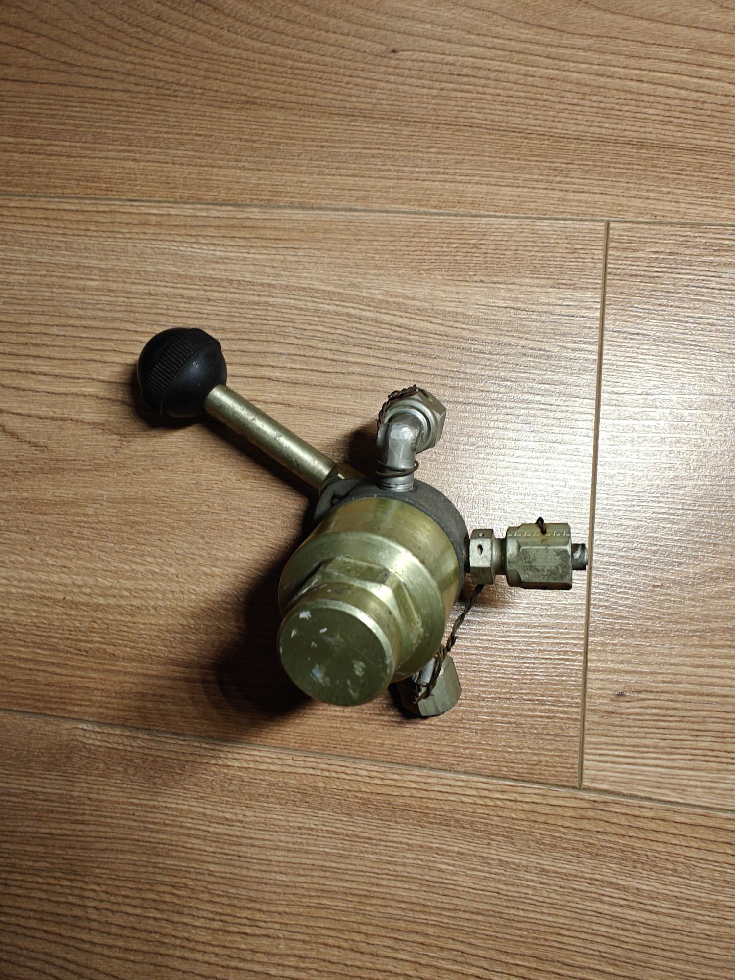 Кран 625300м б.у