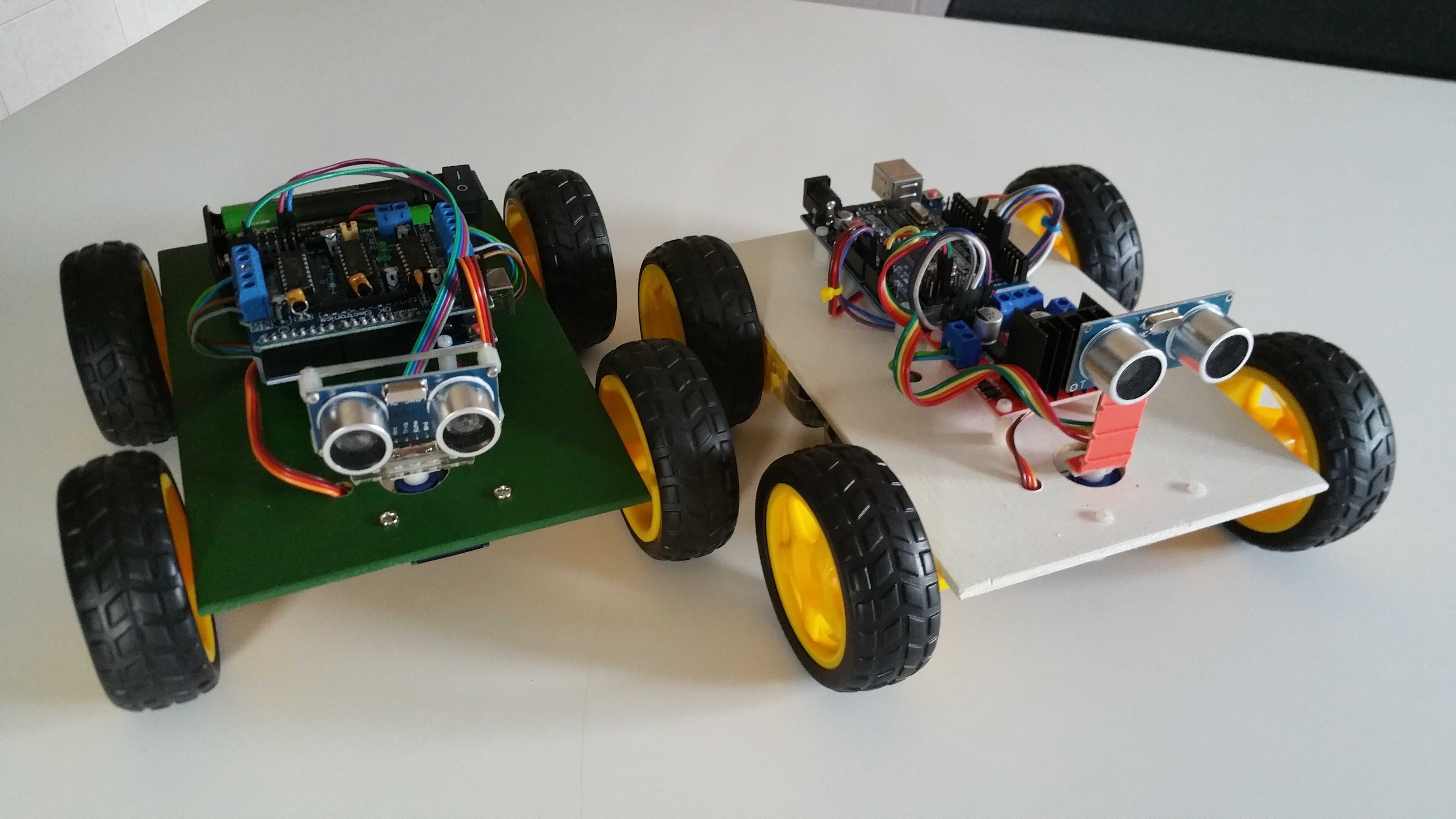 Carro Robot Educacional Arduino programado que evita obstáculos.