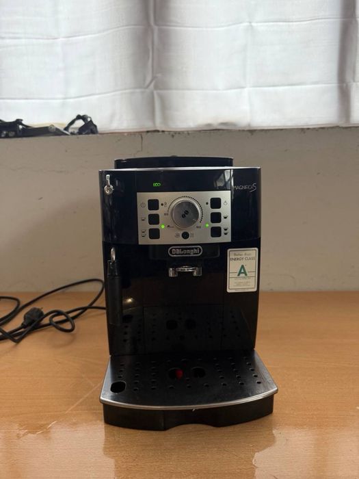 Кавомашина DeLonghi Magnifica S ESAM